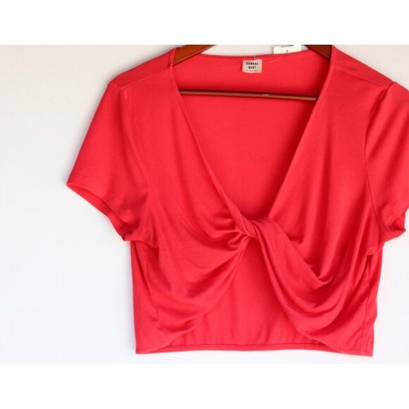 Sunday Best Aritzia Women's Large Red Crop Top Deep V-Neck Short Sleeve T-Shirt - Picture 2 of 5